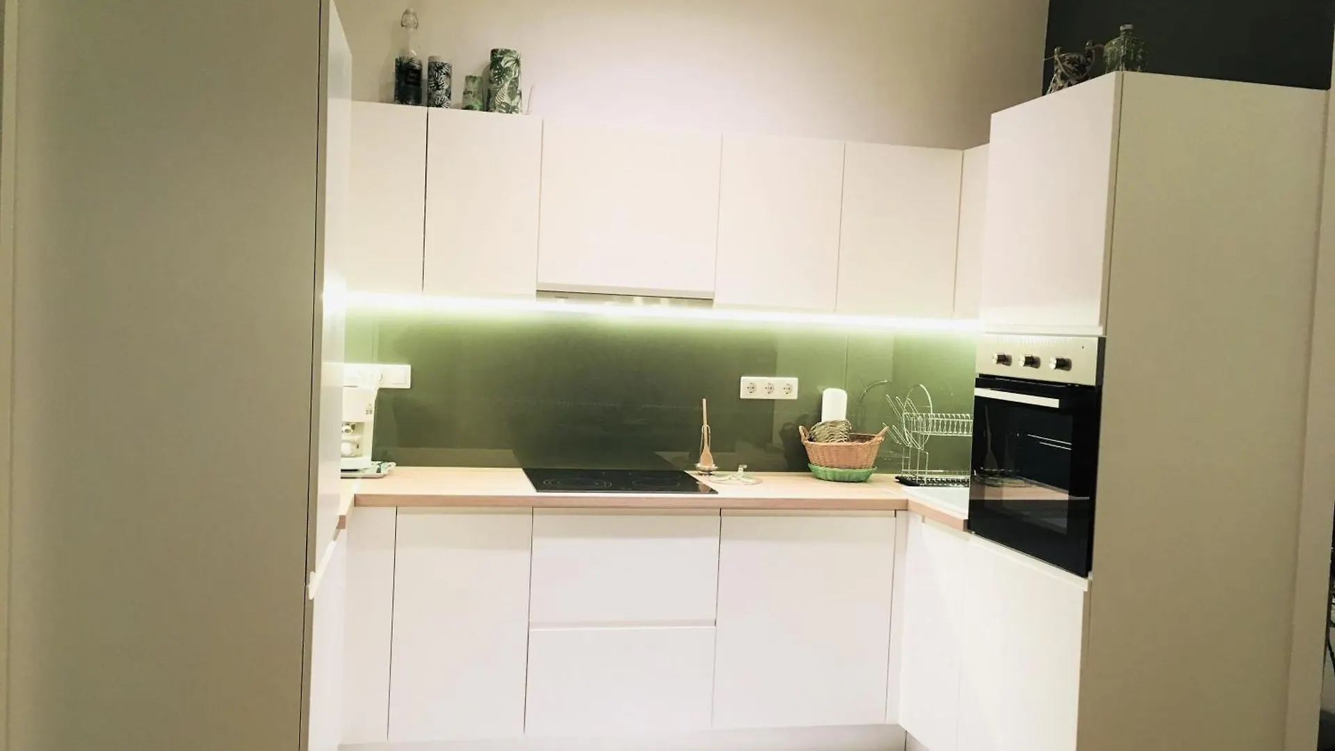 Mint Pearl Apartment 3 Rooms 2 Bathrooms At Kalvin Square Budapest