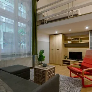Apartamento De Lux In Historical Quarters, Budapest