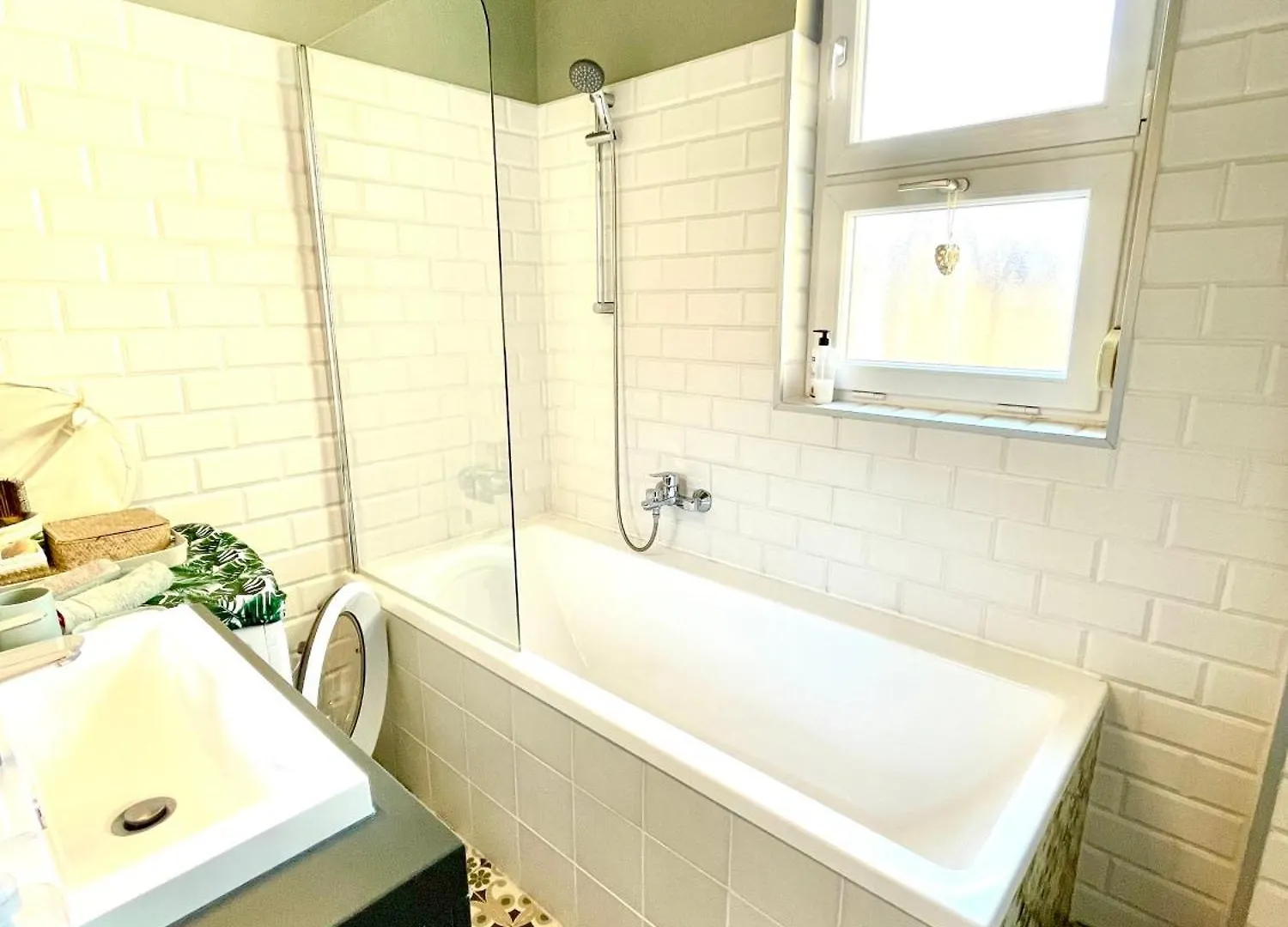 Mint Pearl Apartment 3 Rooms 2 Bathrooms At Kalvin Square Βουδαπέστη Ουγγαρία